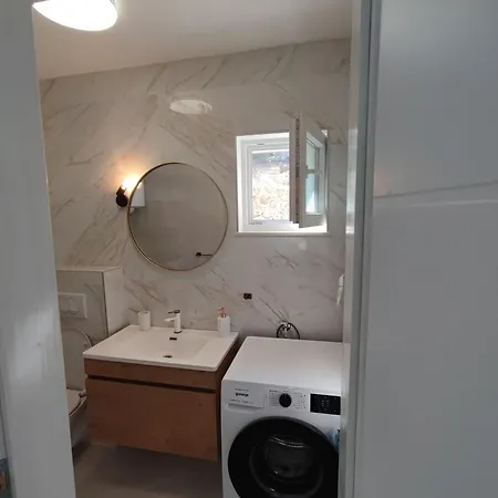 Emerald Hideway Pool Holiday home