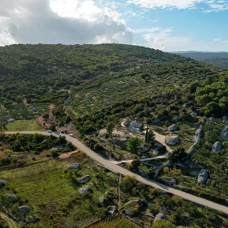 Holiday home Emerald Hideway Pool Povlja (Brac)