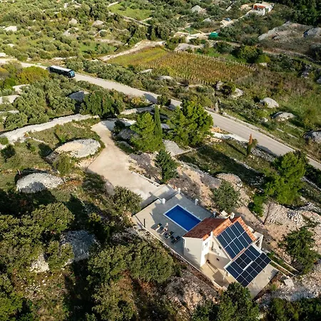 Emerald Hideway Pool * Povlja (Brac)